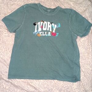 A Ivory Ella Elephant T-Shirt - Size XL